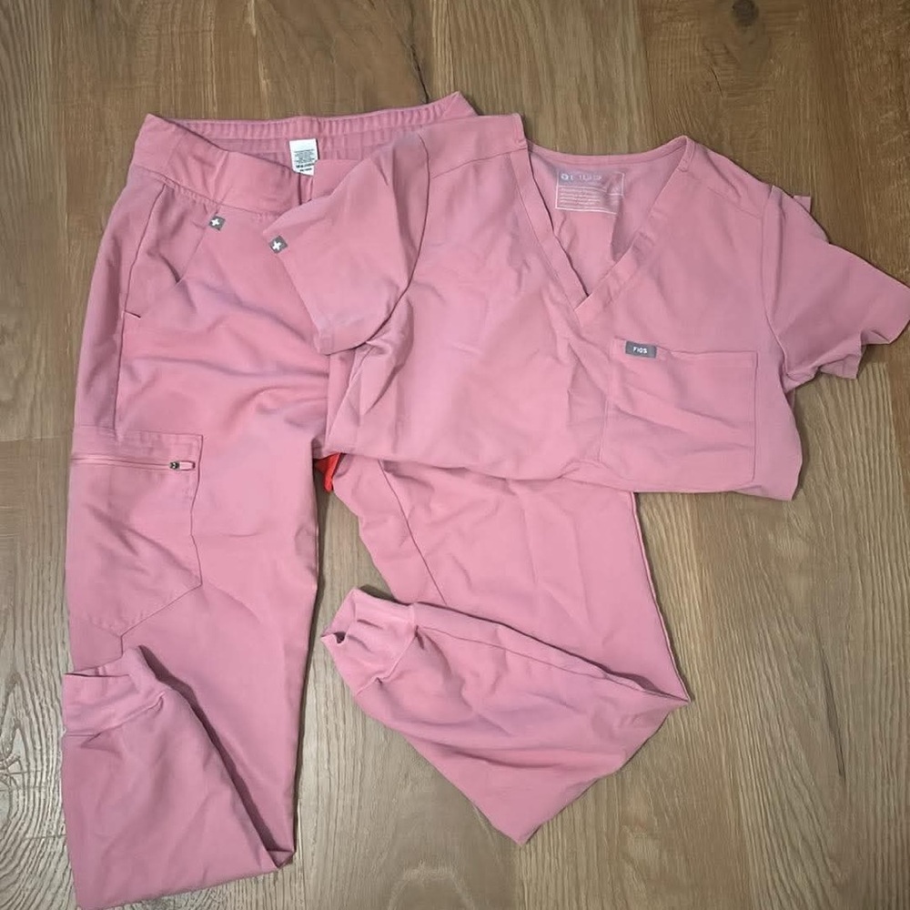 FIGS Women's Pink Scrub Set S Pants & XS Neck Top